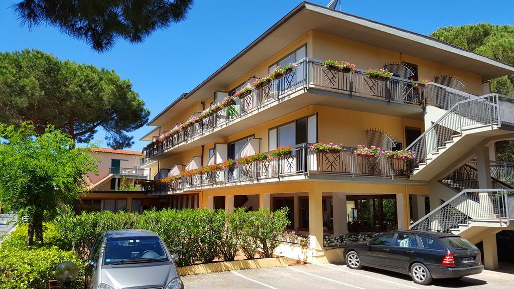 Hotel Lilly Marina di Campo Εξωτερικό φωτογραφία