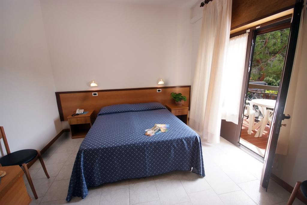 Hotel Lilly Marina di Campo Εξωτερικό φωτογραφία