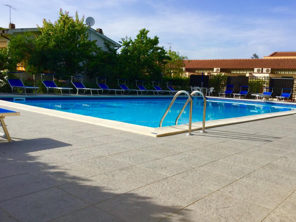 Hotel Lilly Marina di Campo Εξωτερικό φωτογραφία